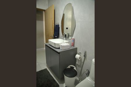 Casa à venda com 185m², 3 quartos e 1 vagaCasa 2 - Banheiro 