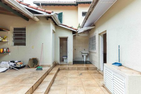 Casa para alugar com 210m², 3 quartos e 3 vagas Casa para alugar com 210m², 3 quartos e 3 vagasQuintal / Lavanderia