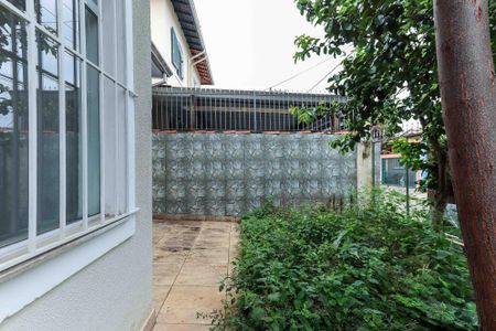 Casa para alugar com 210m², 3 quartos e 3 vagas Casa para alugar com 210m², 3 quartos e 3 vagasGaragem / Quintal