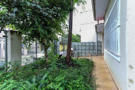 Casa para alugar com 210m², 3 quartos e 3 vagas Casa para alugar com 210m², 3 quartos e 3 vagasGaragem / Quintal