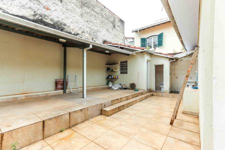 Casa para alugar com 210m², 3 quartos e 3 vagas Casa para alugar com 210m², 3 quartos e 3 vagasQuintal / Lavanderia