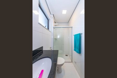 Apartamento para alugar com 110m², 2 quartos e 3 vagas Apartamento para alugar com 110m², 2 quartos e 3 vagasBanheiro da Suíte 1