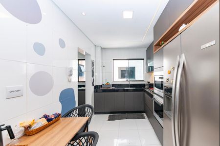 Apartamento para alugar com 110m², 2 quartos e 3 vagas Apartamento para alugar com 110m², 2 quartos e 3 vagasCozinha