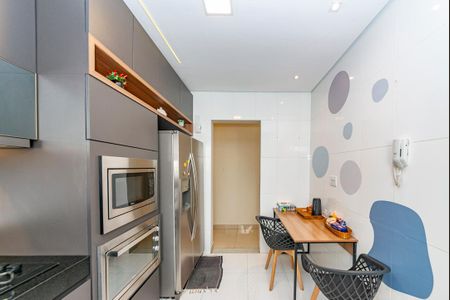 Apartamento para alugar com 110m², 2 quartos e 3 vagas Apartamento para alugar com 110m², 2 quartos e 3 vagasCozinha