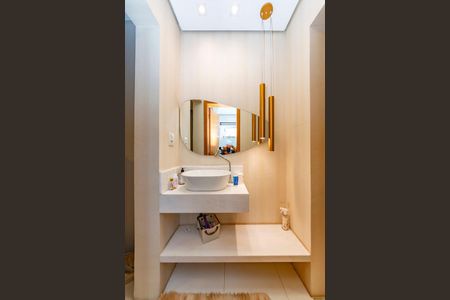 Apartamento para alugar com 110m², 2 quartos e 3 vagas Apartamento para alugar com 110m², 2 quartos e 3 vagasBanheiro da Suíte 2