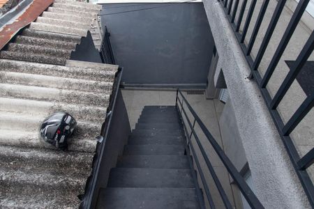 Casa de condomínio para alugar com 20m², 1 quarto e sem vagaEscada