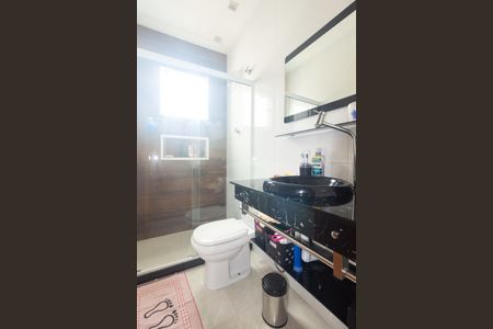 Casa para alugar com 100m², 2 quartos e 2 vagas Casa para alugar com 100m², 2 quartos e 2 vagasBanheiro da Suíte