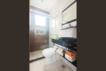 Casa para alugar com 100m², 2 quartos e 2 vagas Casa para alugar com 100m², 2 quartos e 2 vagasBanheiro Social 1