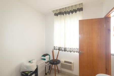 Quarto de casa para alugar com 2 quartos, 100m² em Campo Grande, Rio de Janeiro