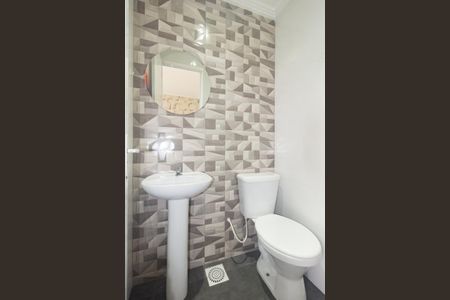 Casa para alugar com 100m², 2 quartos e 2 vagas Casa para alugar com 100m², 2 quartos e 2 vagasBanheiro Social 2