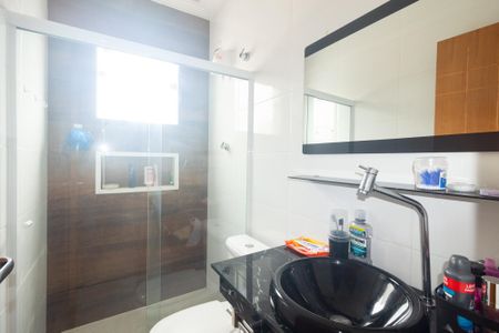 Casa para alugar com 100m², 2 quartos e 2 vagas Casa para alugar com 100m², 2 quartos e 2 vagasBanheiro da Suíte