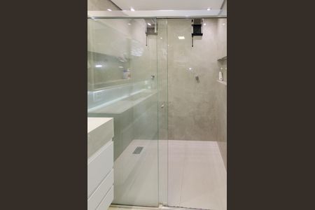 Apartamento à venda com 108m², 3 quartos e 2 vagasBanheiro suíte