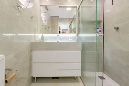 Apartamento à venda com 108m², 3 quartos e 2 vagasBanheiro suíte