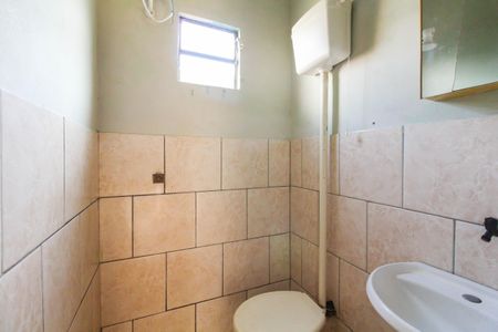 Banheiro de kitnet/studio para alugar com 1 quarto, 20m² em Mathias Velho, Canoas