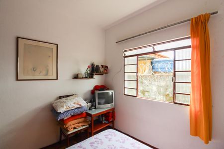 Casa à venda com 202m², 3 quartos e 3 vagasQuarto 2