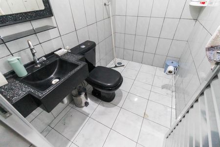 Casa para alugar com 200m², 3 quartos e 1 vaga Casa para alugar com 200m², 3 quartos e 1 vagaBanheiro da Suíte
