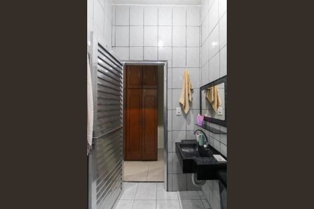 Casa para alugar com 200m², 3 quartos e 1 vaga Casa para alugar com 200m², 3 quartos e 1 vagaBanheiro da Suíte