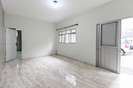Casa para alugar com 200m², 3 quartos e 1 vaga Casa para alugar com 200m², 3 quartos e 1 vagaSala