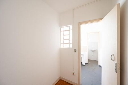 Apartamento à venda com 636m², 8 quartos e 20 vagasQuarto de Serviço