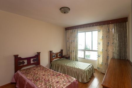 Apartamento à venda com 163m², 3 quartos e 2 vagas Apartamento à venda com 163m², 3 quartos e 2 vagasQuarto 2