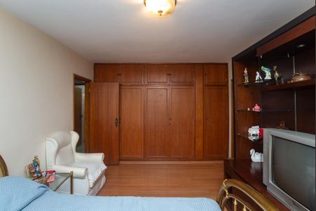 Apartamento à venda com 163m², 3 quartos e 2 vagas Apartamento à venda com 163m², 3 quartos e 2 vagasSuíte