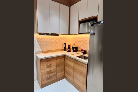 Cozinha de apartamento para alugar com 1 quarto, 28m² em Vila Clementino, São Paulo