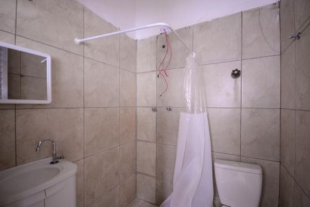 Banheiro de casa para alugar com 1 quarto, 60m² em São João Climaco, São Paulo