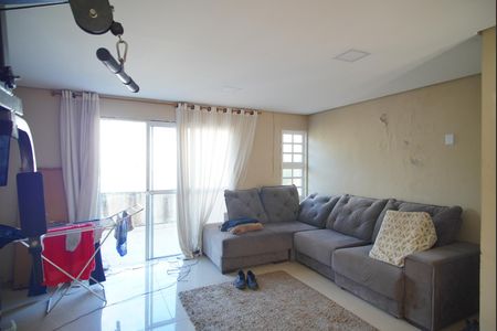 Sala de casa à venda com 2 quartos, 160m² em Jardim Itu, Porto Alegre