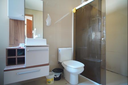 Casa à venda com 160m², 2 quartos e 2 vagasBanheiro da Suíte 1