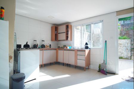 Casa à venda com 160m², 2 quartos e 2 vagasCozinha