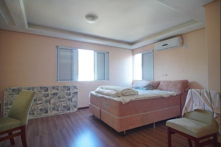 Suíte 1 de casa à venda com 2 quartos, 160m² em Jardim Itu, Porto Alegre