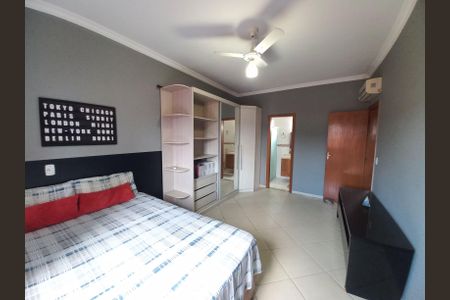 Casa para alugar com 200m², 3 quartos e 3 vagas Casa para alugar com 200m², 3 quartos e 3 vagasSuíte 2