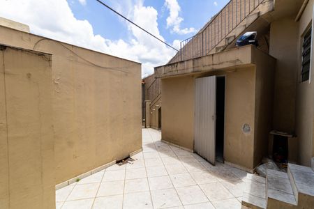 Casa para alugar com 30m², 1 quarto e sem vagaQuintal