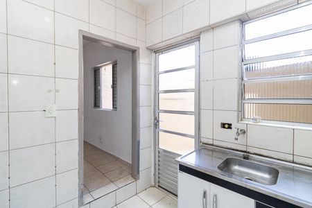 Cozinha de casa para alugar com 1 quarto, 30m² em Sítio do Piqueri, São Paulo