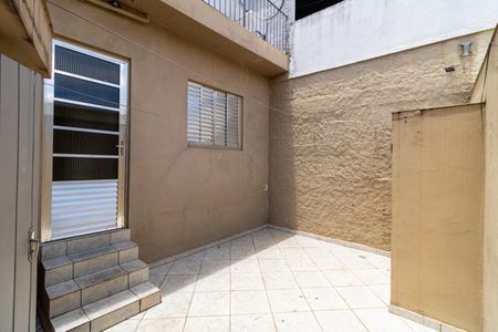Casa para alugar com 30m², 1 quarto e sem vagaQuintal