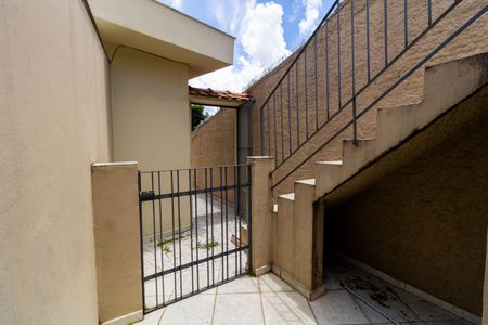 Casa para alugar com 30m², 1 quarto e sem vagaQuintal