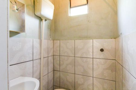 Banheiro de kitnet/studio para alugar com 1 quarto, 20m² em Mathias Velho, Canoas