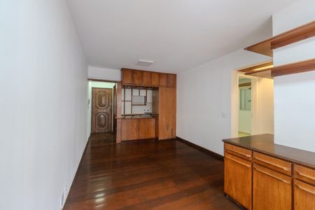 Sala de apartamento para alugar com 2 quartos, 56m² em Cerqueira César, São Paulo