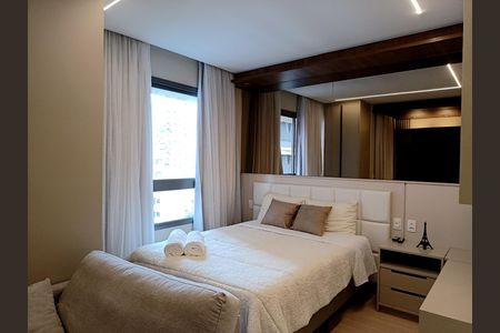 Studio à venda com 28m², 1 quarto e sem vaga Studio à venda com 28m², 1 quarto e sem vagaStudio