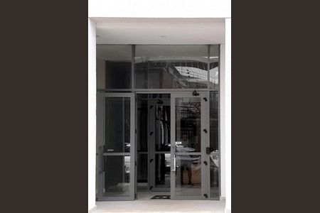 Studio à venda com 28m², 1 quarto e sem vaga Studio à venda com 28m², 1 quarto e sem vagaEntrada