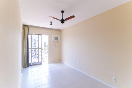 Apartamento à venda com 83m², 2 quartos e 2 vagas Apartamento à venda com 83m², 2 quartos e 2 vagasQuarto - Suíte