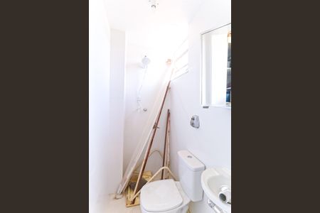 Apartamento à venda com 83m², 2 quartos e 2 vagas Apartamento à venda com 83m², 2 quartos e 2 vagasBanheiro de serviço