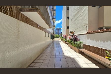 Apartamento à venda com 83m², 2 quartos e 2 vagas Apartamento à venda com 83m², 2 quartos e 2 vagasÁrea comum - Playground