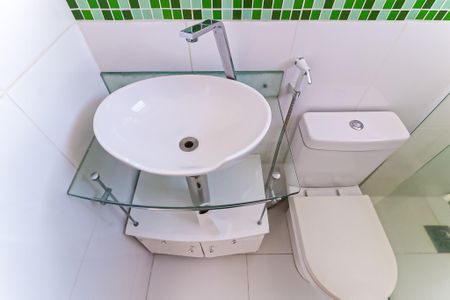 Apartamento à venda com 83m², 2 quartos e 2 vagas Apartamento à venda com 83m², 2 quartos e 2 vagasBanheiro Social