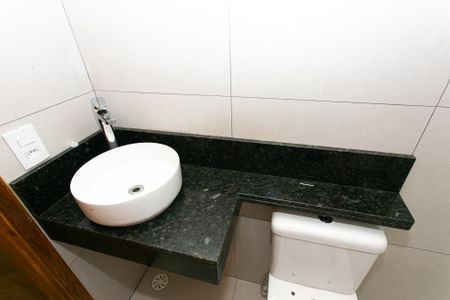 Casa à venda com 131m², 3 quartos e 4 vagas Casa à venda com 131m², 3 quartos e 4 vagasBanheiro da Suíte 2