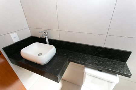 Casa à venda com 131m², 3 quartos e 4 vagas Casa à venda com 131m², 3 quartos e 4 vagasBanheiro da Suíte 3