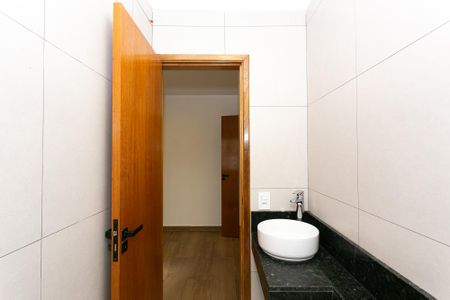 Casa à venda com 131m², 3 quartos e 4 vagas Casa à venda com 131m², 3 quartos e 4 vagasBanheiro da Suíte 2