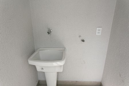 Casa à venda com 131m², 3 quartos e 4 vagas Casa à venda com 131m², 3 quartos e 4 vagasÁrea de Serviço