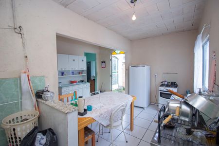 Casa à venda com 200m², 1 quarto e 4 vagasCozinha e Área de Serviço