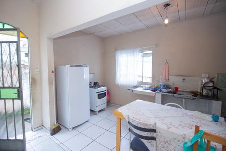 Casa à venda com 200m², 1 quarto e 4 vagasCozinha e Área de Serviço